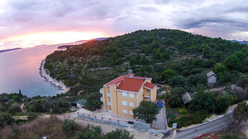 Vila Tatinja Trogir Eksteriør bilde
